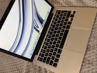 Apple MacBook Plata