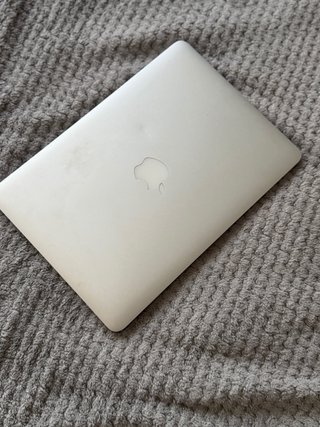 Apple MacBook Plata