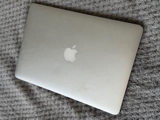 Apple MacBook Plata