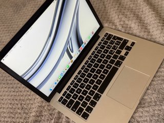 Apple MacBook Plata