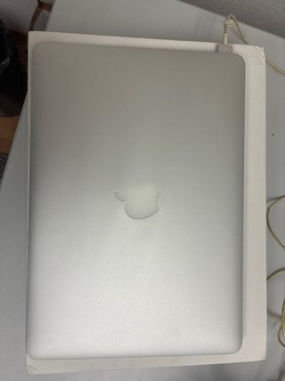 MacBook Air 13 i5 8GB 256GB SSD