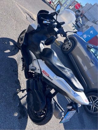 Aprilia SR Max 125 Maxi Scooter