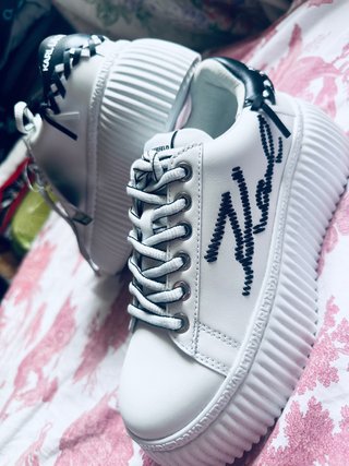 Zapatos Karl Lagerfeld Blancos y Negros