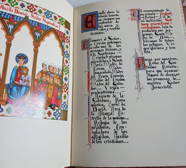 LIBROS SANTO ROSARIO Y SANTA MARIA REINA. ED. LUJO