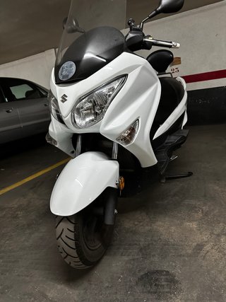 Suzuki Burgman 200 Scooter 45.000 km