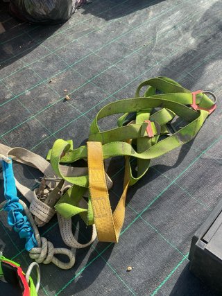 Absorbedor de energía para escalada