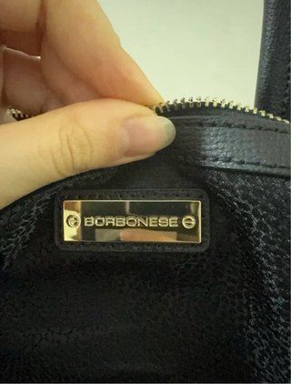 Borbonese borsa in pelle nera con logo dorato
