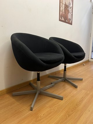 2 Sillas Giratorias IKEA Skruvsta Negras