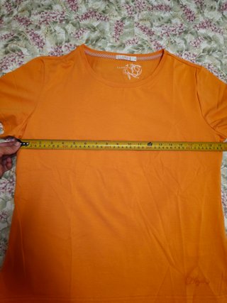 Camiseta naranja mujer Lloyd's