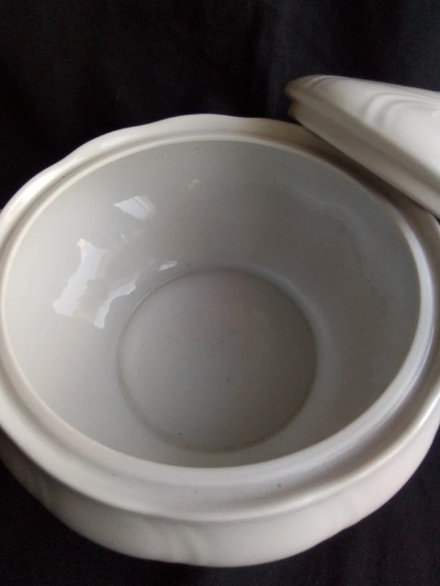 Sopera de porcelana Portugal, para estrenar