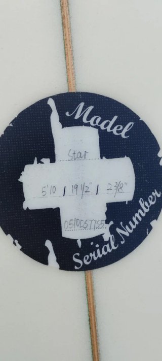 Tabla de surf MB Star 5'10 con invento y quillas