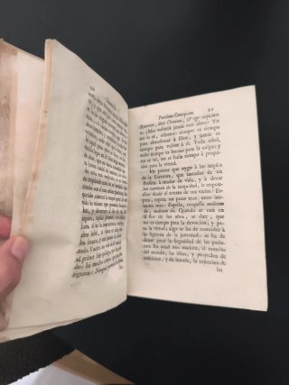 1776. Libro pergamino antiguo