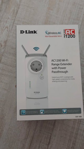 Extensor WiFi D-Link AC1200 Dual Band con enchufe