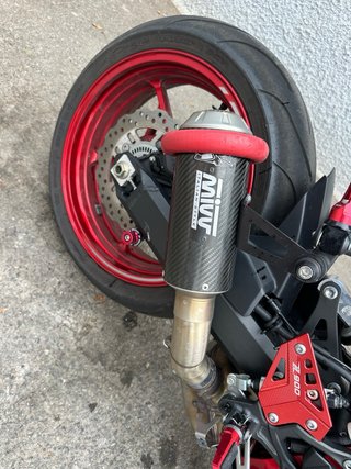 Kawasaki Z900 Negra/Roja