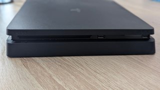 PS4 Slim 1TB + Mando DualShock 4 + Caja