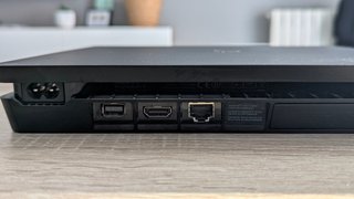 PS4 Slim 1TB + Mando DualShock 4 + Caja