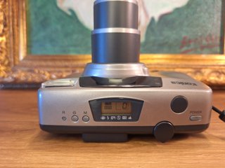 Cámara Konica Z-up 110 Super Analógica