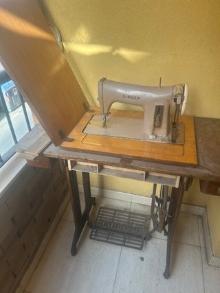 Máquina de coser Singer antigua