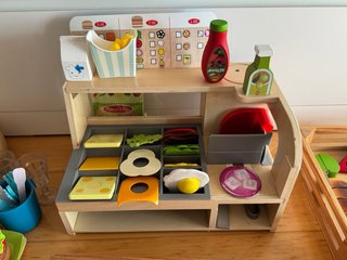 Cocina Infantil IKEA + Juguetes de madera etc