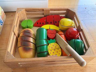 Cocina Infantil IKEA + Juguetes de madera etc