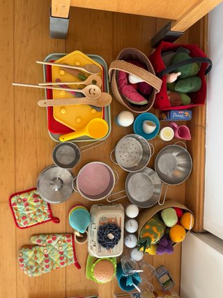 Cocina Infantil IKEA + Juguetes de madera etc