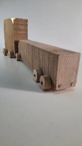 Camión de Juguete de Madera