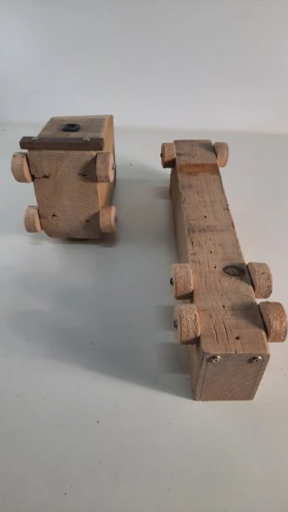 Camión de Juguete de Madera