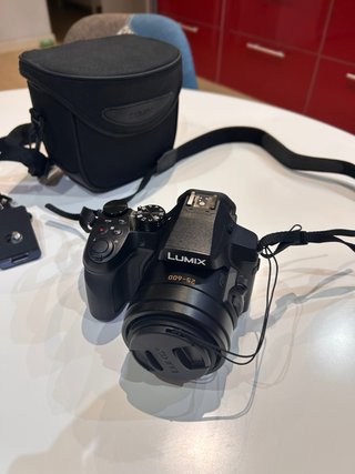 Panasonic Lumix FZ300 4K + accessori