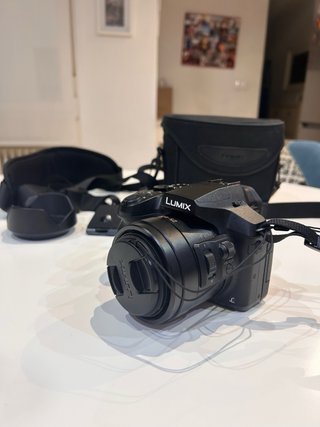 Panasonic Lumix FZ300 4K + accessori