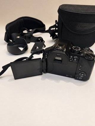 Panasonic Lumix FZ300 4K + accessori
