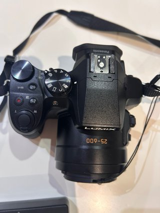 Panasonic Lumix FZ300 4K + accessori