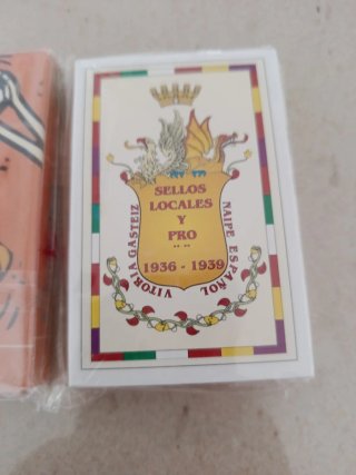Lote 2 mazzi di carte non aperti