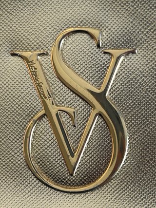 Bolso pequeño dorado Victoria's Secret