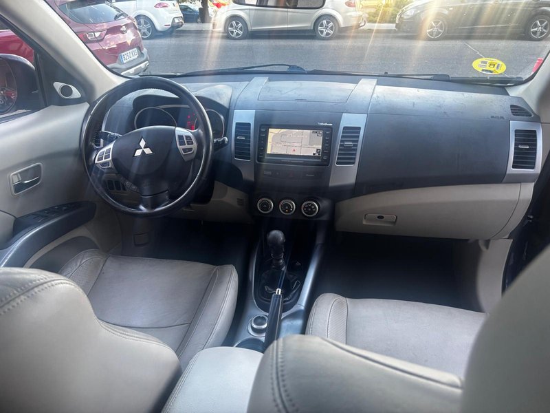 Mitsubishi Outlander 220 DI-D Kaiteki SST 2010, foto 13