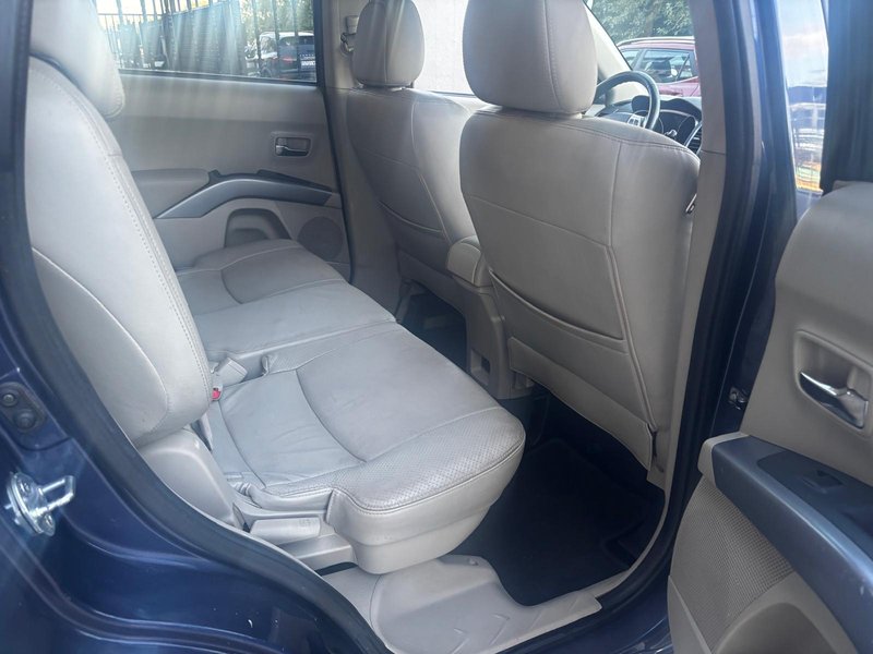 Mitsubishi Outlander 220 DI-D Kaiteki SST 2010, foto 21