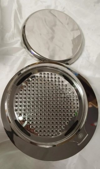 Grattugia tonda AMC con coperchio