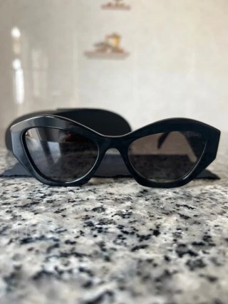 Gafas de sol Prada PR 07YS mujer – Como Nuevas