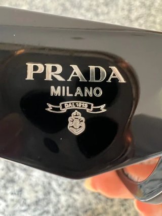Gafas de sol Prada PR 07YS mujer – Como Nuevas