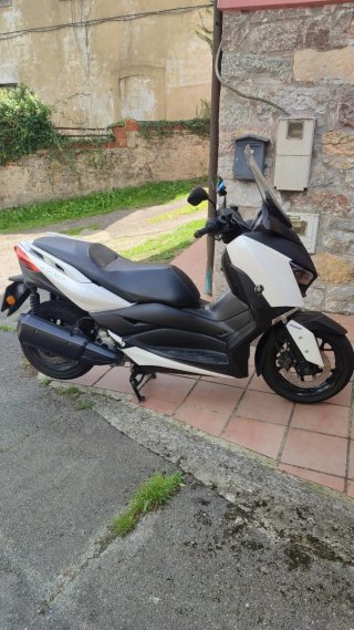 Yamaha XMAX 300 Scooter Maxi