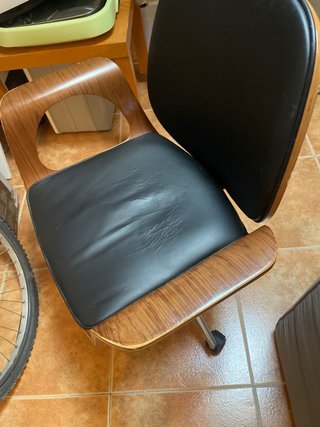 Silla de escritorio moderna madera y piel sintétic