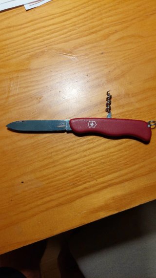 Navaja Victorinox Roja con Sacacorchos