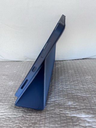 Funda azul Tucano Up Plus para iPad Air 10.9"