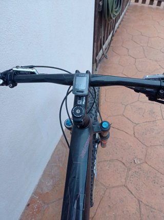 Bicicleta CUBE de montaña carbono talla L