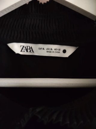 Camisa Zara Negra Cuello Volante