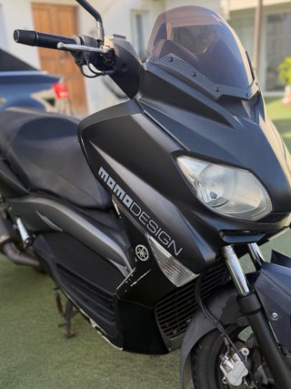 Yamaha X Max 250 Edición Especial Momo Design