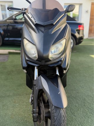 Yamaha X Max 250 Edición Especial Momo Design