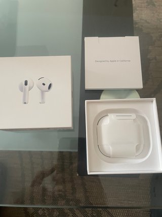 AirPods 4