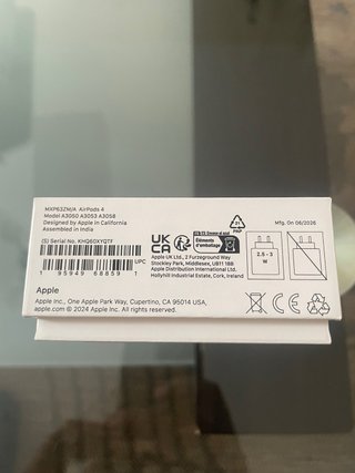 AirPods 4