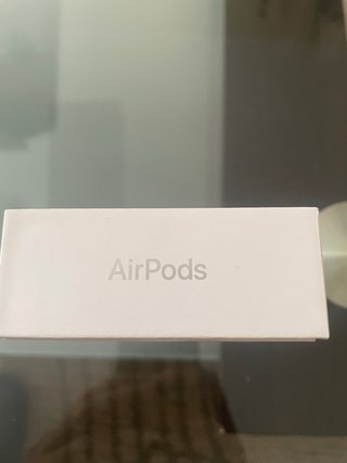 AirPods 4