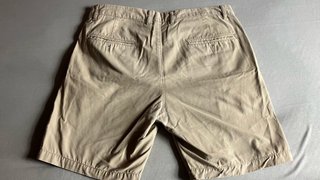 Bermudas hombre beige